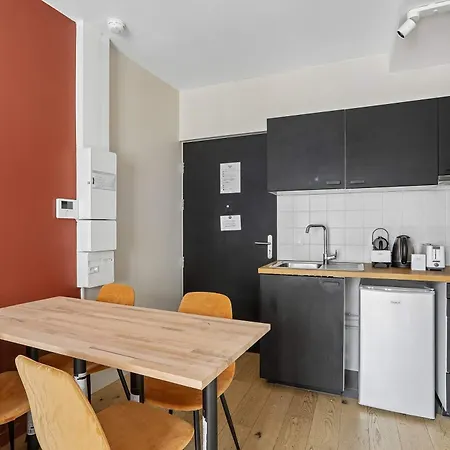 Apartamento Stylish With Cozy Bedroom & Sofa Bed Boulogne-Billancourt