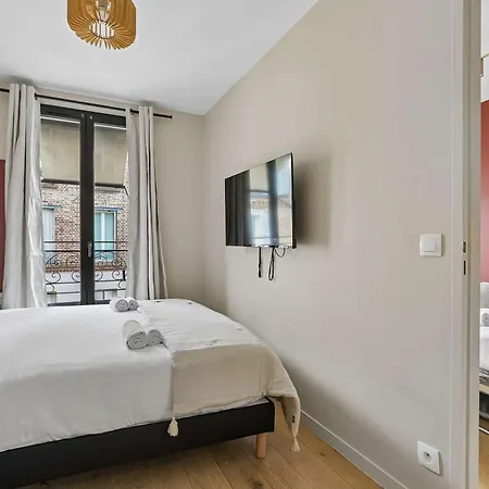 Apartamento Stylish With Cozy Bedroom & Sofa Bed